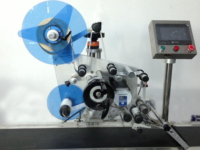 flat labeling machine